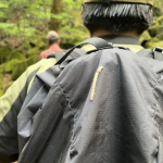 120山頂から期せずして連れて帰った尺とり虫.JPG